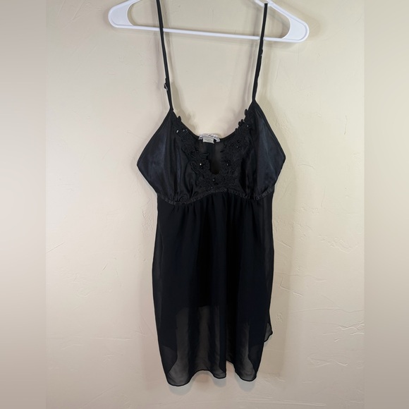 Linea Donatella Other - Linea Donatella Y2K Camisole with Lace Detail